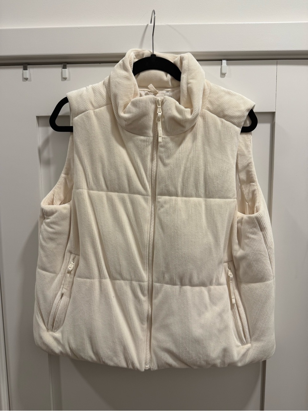 Lou & Grey Cream Quilted Corduroy Puffer Vest